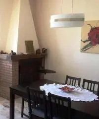 Appartamento di 5 locali in Affitto