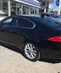 Jaguar XF 2.0d 180 CV R-Sport Automatico