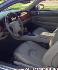 JAGUAR XK8 4.0i Coupé