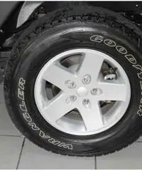 JEEP Wrangler 2.8 CRD DPF Sport Auto JEEP Wrangler 2.8 CRD DPF Sport Auto