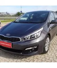 KIA ceed cee'd 1.6 CRDi 110 CV 5 porte Active KIA ceed cee'd 1.6 CRDi 110 CV 5 porte Active