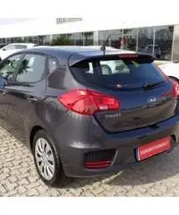 KIA ceed cee'd 1.6 CRDi 110 CV 5 porte Active KIA ceed cee'd 1.6 CRDi 110 CV 5 porte Active