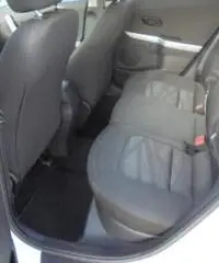 KIA ceed cee'd 1.6 CRDi 110 CV 5 porte Active KIA ceed cee'd 1.6 CRDi 110 CV 5 porte Active