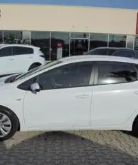 KIA ceed cee'd 1.6 CRDi 110 CV 5 porte Active KIA ceed cee'd 1.6 CRDi 110 CV 5 porte Active