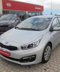 KIA ceed cee'd 1.6 CRDi 110 CV 5 porte Active KIA ceed cee'd 1.6 CRDi 110 CV 5 porte Active