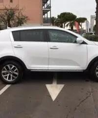 KIA Sportage 1.7 CRDI VGT 2WD CLASS MVS PEDANE KIA Sportage 1.7 CRDI VGT 2WD CLASS MVS PEDANE