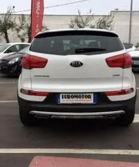 KIA Sportage 1.7 CRDI VGT 2WD CLASS MVS PEDANE KIA Sportage 1.7 CRDI VGT 2WD CLASS MVS PEDANE