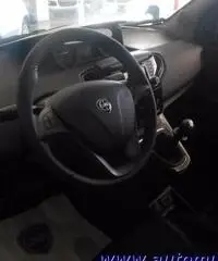 LANCIA Ypsilon 0.9 T.Air 85 CV 5 porte Metano Ecochic Silver