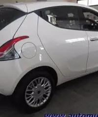 LANCIA Ypsilon 1.2 69 CV 5 porte Silver