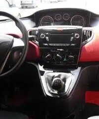 LANCIA Ypsilon 1.3 MJT 16V 95 CV 5 porte S&S Black&Red