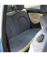 Lancia ypsilon 2004