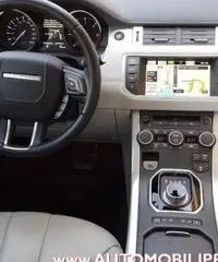 LAND ROVER Range Rover Evoque 2.2 TD4 Pure Tech (Navi-Pelle-C.Autom. 9m) LAND ROVER Range Rover Evoque 2.2 TD4 Pure Tech (Navi-Pelle-C.Autom. 9m)