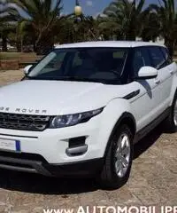 LAND ROVER Range Rover Evoque 2.2 TD4 Pure Tech (Navi-Pelle-C.Autom. 9m) LAND ROVER Range Rover Evoque 2.2 TD4 Pure Tech (Navi-Pelle-C.Autom. 9m)