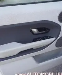 LAND ROVER Range Rover Evoque 2.2 TD4 Pure Tech (Navi-Pelle-C.Autom. 9m) LAND ROVER Range Rover Evoque 2.2 TD4 Pure Tech (Navi-Pelle-C.Autom. 9m)