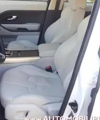 LAND ROVER Range Rover Evoque 2.2 TD4 Pure Tech (Navi-Pelle-C.Autom. 9m) LAND ROVER Range Rover Evoque 2.2 TD4 Pure Tech (Navi-Pelle-C.Autom. 9m)