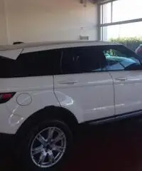 LAND ROVER Range Rover Evoque 2.2 TD4 5p. Pure LAND ROVER Range Rover Evoque 2.2 TD4 5p. Pure