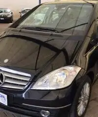 MERCEDES-BENZ A 180 CDI Elegance - Automatica MERCEDES-BENZ A 180 CDI Elegance - Automatica