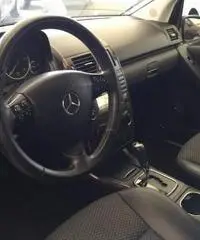 MERCEDES-BENZ A 180 CDI Elegance - Automatica MERCEDES-BENZ A 180 CDI Elegance - Automatica