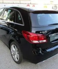 MERCEDES-BENZ B 180 d Automatic Sport MERCEDES-BENZ B 180 d Automatic Sport