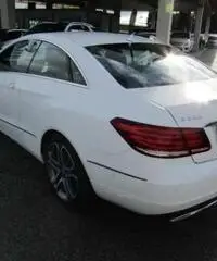 MERCEDES-BENZ E 220 d Coupé Sport