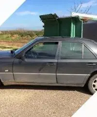 MERCEDES Serie E 250 TURBODIESEL MERCEDES Serie E 250 TURBODIESEL