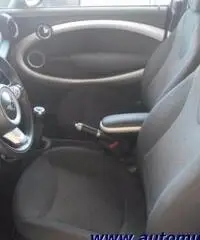 MINI Mini Mini 1.6 16V Cooper D Pepper MINI Mini Mini 1.6 16V Cooper D Pepper