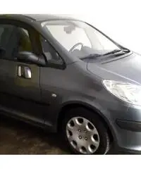 Peugeot 1007 HDI Sporty Peugeot 1007 HDI Sporty