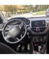 Peugeot 208 sett 2015