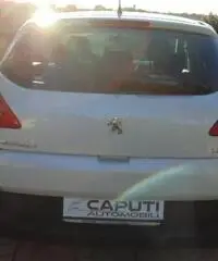 PEUGEOT 3008 1.6 HDi 110CV cambio robotizzato Business PEUGEOT 3008 1.6 HDi 110CV cambio robotizzato Business