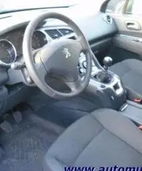 PEUGEOT 5008 1.6BlueHDi 120 S&S Business PEUGEOT 5008 1.6BlueHDi 120 S&S Business