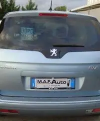 PEUGEOT 5008 1.6 HDi 112CV Autom. Nav+Tetto Tecno