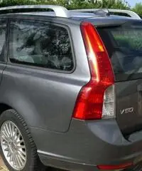 VENDO VOLVO V50 2.0D SUMMUM S.W.