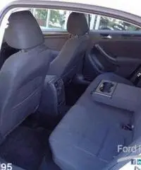 VOLKSWAGEN Jetta 1.6 TDI