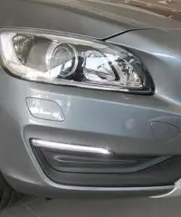 Volvo S60 Cross Country D3 Geartronic Momentum