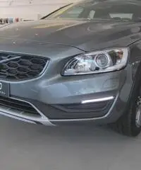 Volvo S60 Cross Country D3 Geartronic Momentum