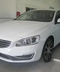 Volvo V60 D6 Twin Engine Geartronic Summum