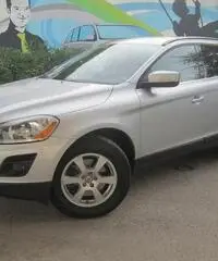 Volvo XC60 2.4 D 175 CV FWD DRIVe Momentum