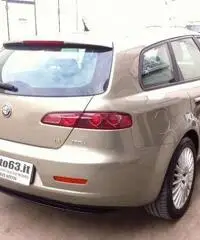 ALFA ROMEO 159 1.9 JTDm 16V Sportwagon Distinctive