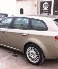 ALFA ROMEO 159 1.9 JTDm 16V Sportwagon Distinctive