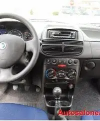 FIAT Punto 1.2i 16V cat 5 porte NEOPATENTATI