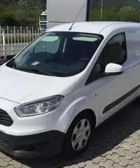 FORD Tourneo Courier 1.5 TDCI 75 CV Plus **KM 0**