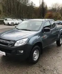 ISUZU D-Max 2.5 Single Cab Satellite 4WD