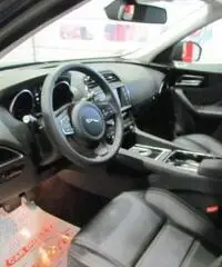 JAGUAR F-Pace 2.0d AWD PURE 180 CV AUTOMATICO MODEL YEARS 2016