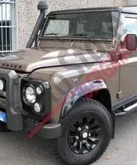 LAND ROVER Defender 110 2.4 TD4 SW SE LIM. EDIT. 7 P. 