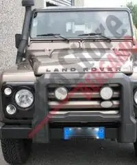 LAND ROVER Defender 110 2.4 TD4 SW SE LIM. EDIT. 7 P. 