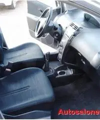 TOYOTA Yaris 1.4 D-4D 5 porte EURO 4