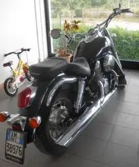 Honda VT 750 Shadow ( Pari al nuovo ).