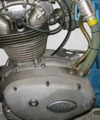 MOTO DUCATI DA GARA