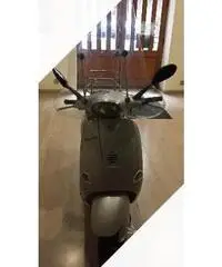 Piaggio Vespa 125 ET4 - 2002 Piaggio Vespa 125 ET4 - 2002