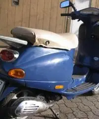 SCOOTER VESPA 50 ET2